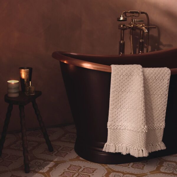 FiredEarth-Aurelia-Bath-Copper-Roomset2